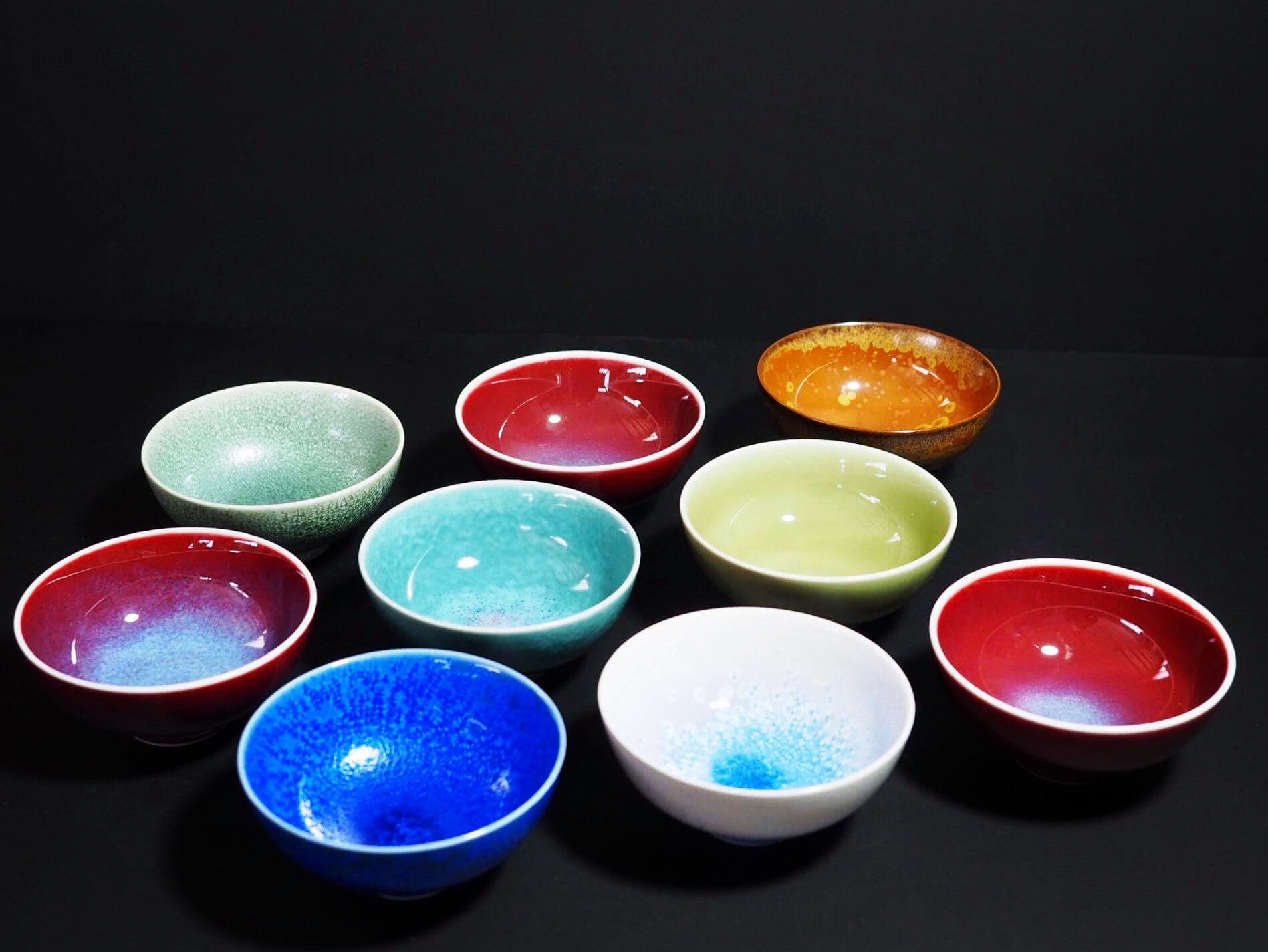 有田焼 真右エ門窯の耀変飯碗 - 耀変美法が織りなす掌（てのひら）の宇宙と多彩な釉薬の景色